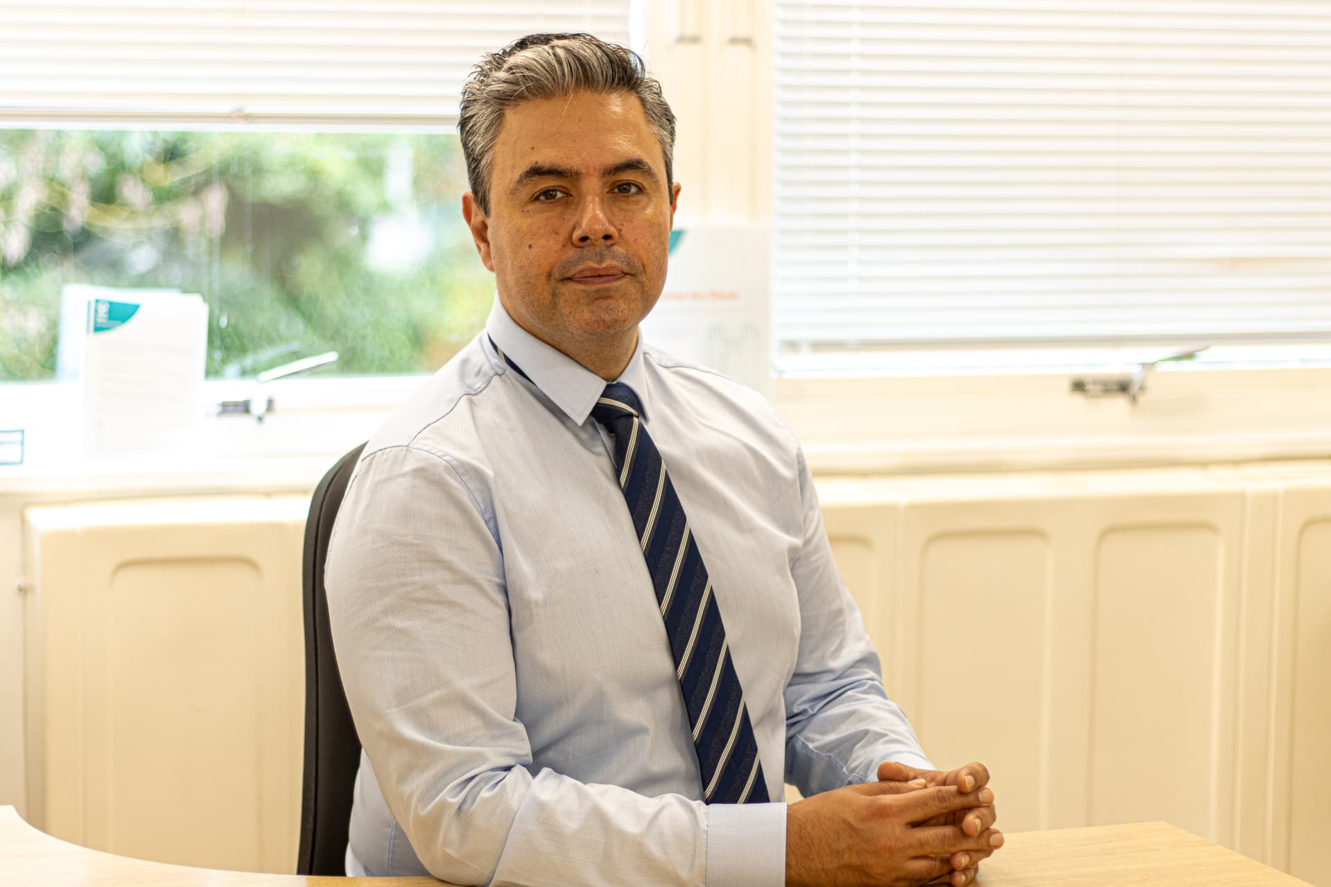 Mr Najib Daulatzai, consultant colorectal and general surgeon in London and Hertfordshire