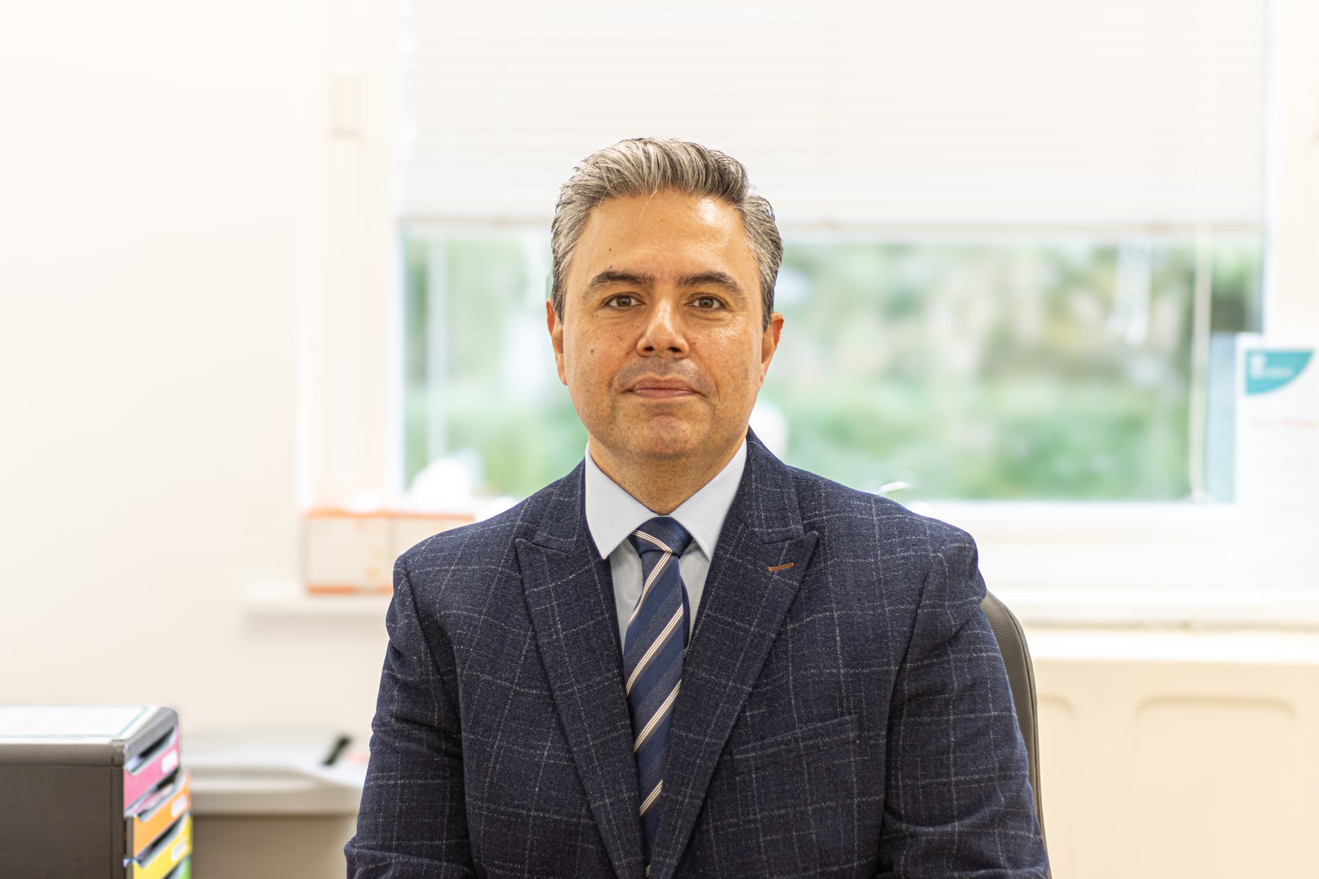 Mr Najib Daulatzai, consultant colorectal surgeon